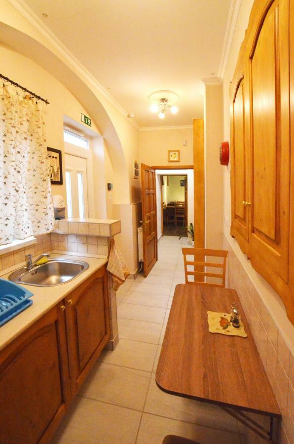 Bathory Apartman Apartment Eger Exterior foto