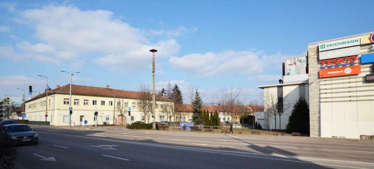 Bathory Apartman Apartment Eger Exterior foto